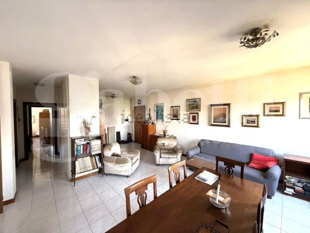 Appartamento in vendita di 122 m² in Via Renato Cesarini, 97
