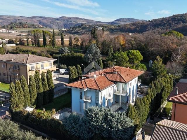 Appartamento in vendita di 122 m² in Via Restel Rosso, 15