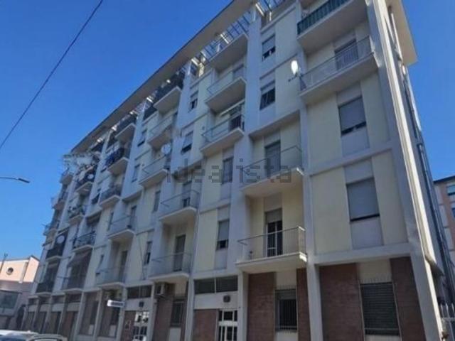 Appartamento in vendita di 122 m² in Via Ugo Foscolo, 128