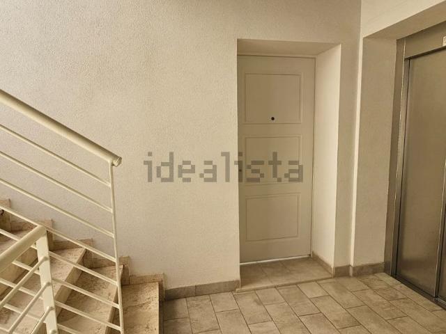 Appartamento in vendita di 122 m² in Via Ugo Foscolo