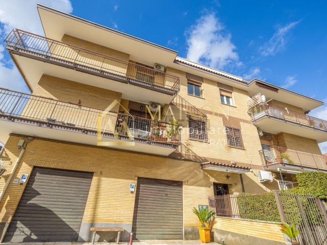 Appartamento in vendita di 122 m² in Via Vergiate