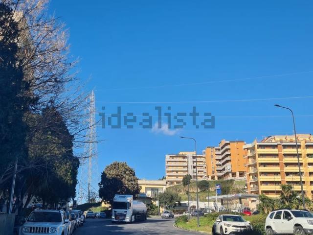 Appartamento in vendita di 122 m² in Viale Vincenzo de Filippis, 68