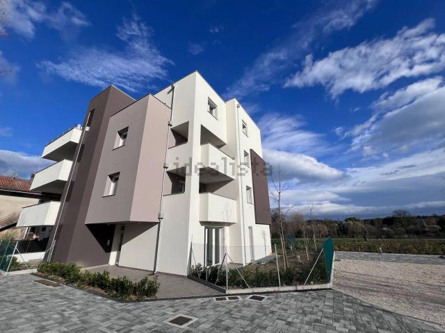 Appartamento in vendita di 122 m² in Viale Gradara, 14