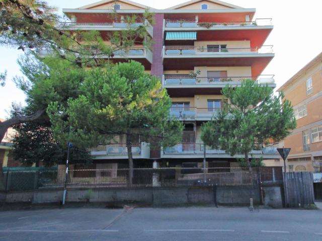 Appartamento in vendita di 122 m² in Viale John Fitzgerald Kennedy, 133