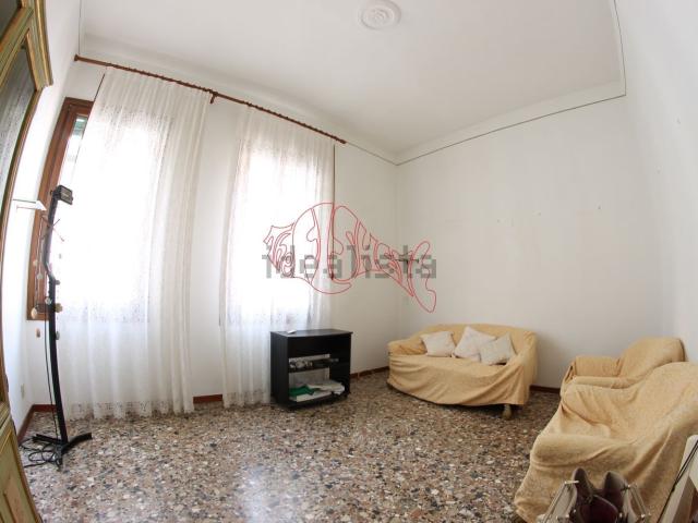 Appartamento in vendita di 122 m² in Calle de le Poste Vechie