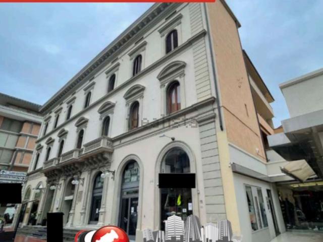 Appartamento in vendita di 122 m² in Corso Giacomo Matteotti