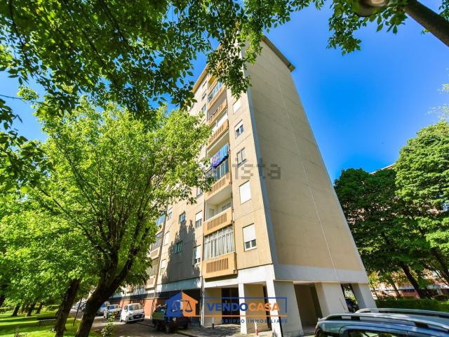 Appartamento in vendita di 122 m² in Strada del Drosso, 158