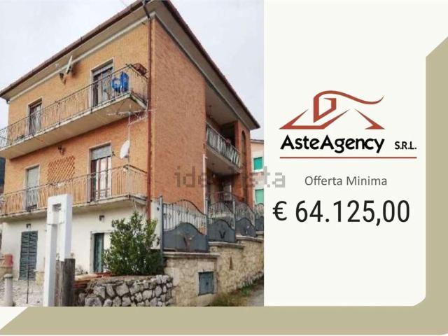Appartamento in vendita di 122 m² in Strada della Lucciola, 22