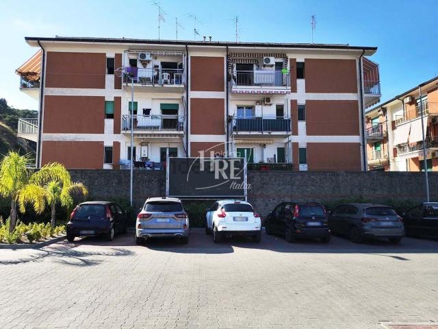 Appartamento in vendita di 122 m² in Strada Statale 18 Tirrena Inferiore, 162