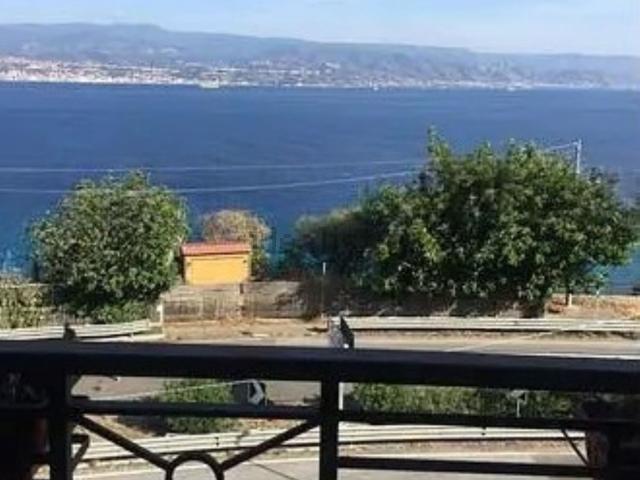 Appartamento in vendita di 122 m² in Strada Panoramica dello Stretto, 1416