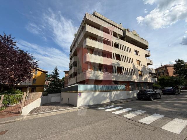 Appartamento in vendita di 123 m² in Via Carlo Jussi