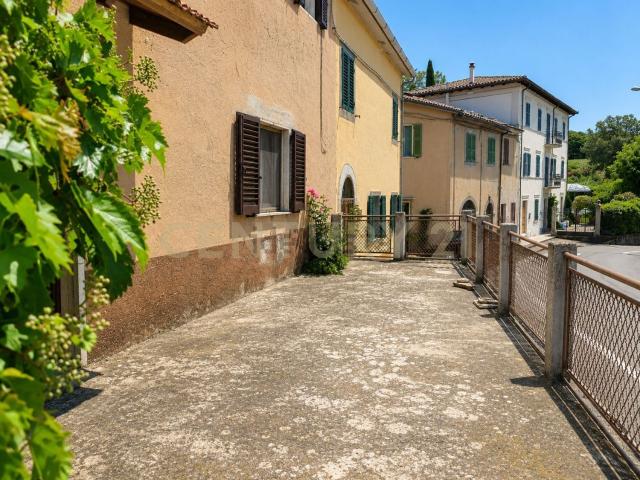 Appartamento in vendita di 123 m² in Via Aldobrandeschi, 53