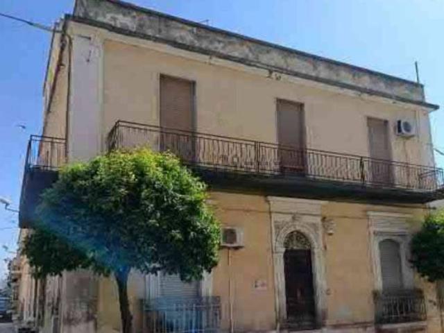 Appartamento in vendita di 123 m² in Via Alessandro Manzoni