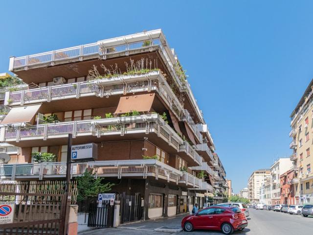 Appartamento in vendita di 123 m² in Via Aversa