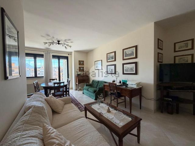 Appartamento in vendita di 123 m² in Via Bernardo Mattarella, 138