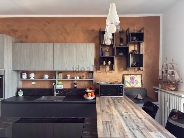 Appartamento in vendita di 123 m² in Via Giacomo Puccini