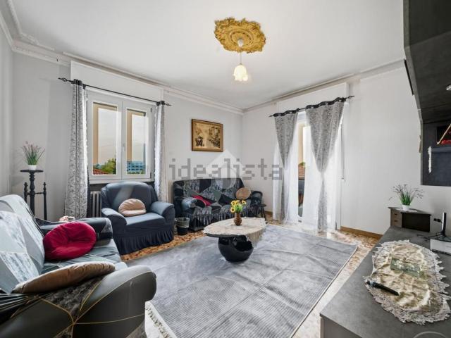 Appartamento in vendita di 123 m² in Via Giovanni Battista Lulli