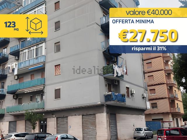 Appartamento in vendita di 123 m² in Via Grazia Deledda, 59