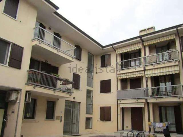 Appartamento in vendita di 123 m² in Via Don Giovanni Battista Tessari