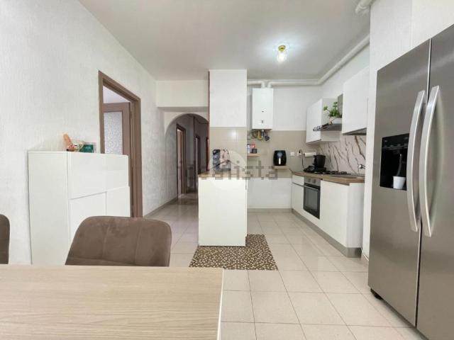 Appartamento in vendita di 123 m² in Via Dante Alighieri, 310
