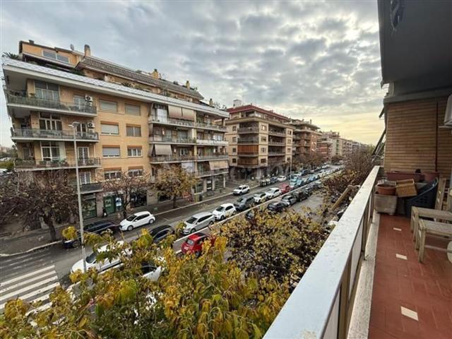 Appartamento in vendita di 123 m² in Via dei Velieri