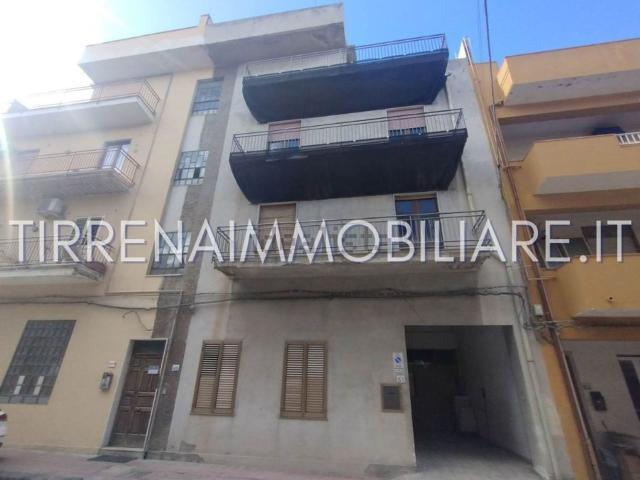 Appartamento in vendita di 123 m² in Via del Mare, 49