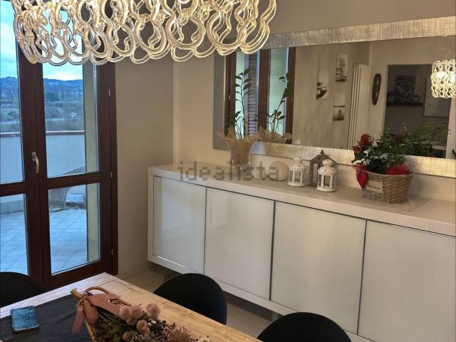 Appartamento in vendita di 123 m² in Via di Corniola