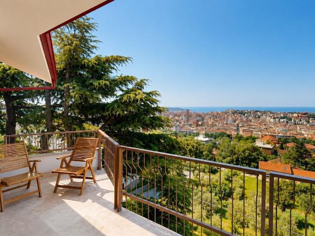 Appartamento in vendita di 123 m² in Via di Chiadino