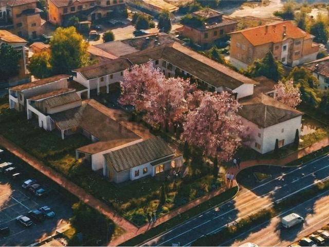 Appartamento in vendita di 123 m² in Via Emilia Ovest, 47
