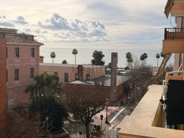 Appartamento in vendita di 123 m² in Via Ernesto Chiappori, 24