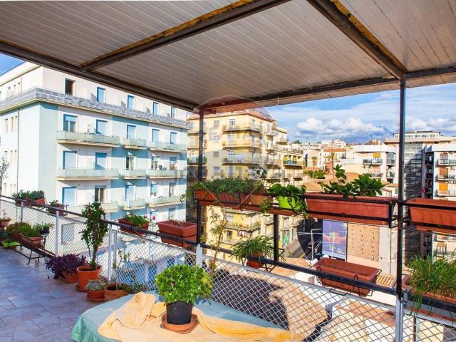 Appartamento in vendita di 123 m² in Via Etnea, 660