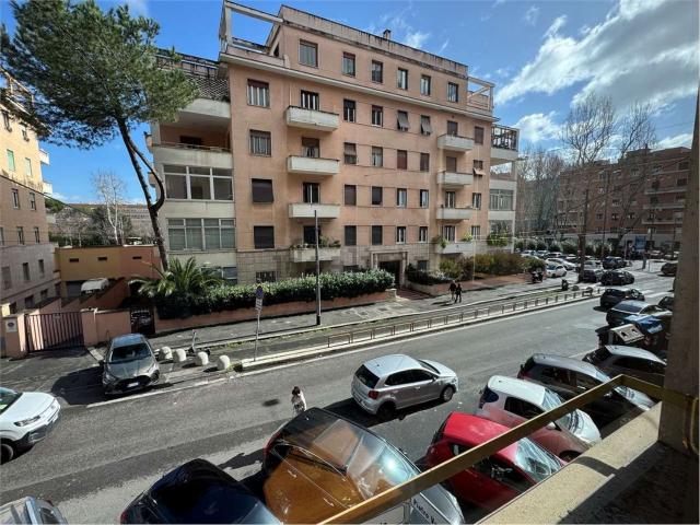 Appartamento in vendita di 123 m² in Via Flaminia, 417