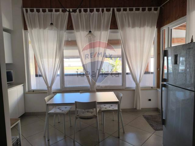 Appartamento in vendita di 123 m² in Via Fratelli Cervi, 12
