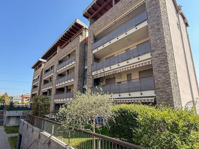 Appartamento in vendita di 123 m² in Via Lazio, 9