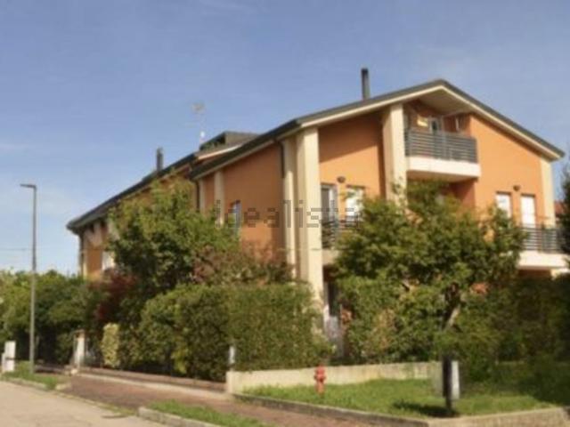 Appartamento in vendita di 123 m² in Via Monsignor E. Bacchion, 7