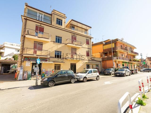 Appartamento in vendita di 123 m² in Via Monti della Valchetta