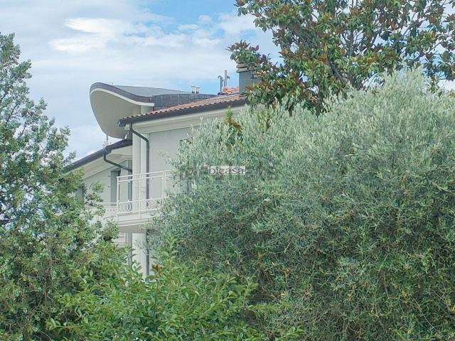 Appartamento in vendita di 123 m² in Via Miralbello