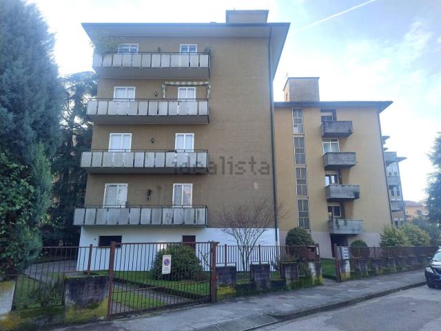 Appartamento in vendita di 123 m² in Via Tomaso Albinoni