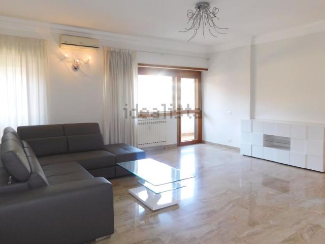 Appartamento in vendita di 123 m² in Via Tommaso Arcidiacono
