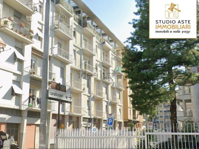 Appartamento in vendita di 123 m² in Via Ugo Foscolo, 128