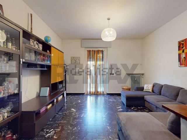 Appartamento in vendita di 123 m² in Via Ugo Foscolo, 96