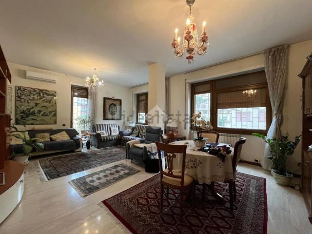 Appartamento in vendita di 123 m² in Via Vincenzo Ciaffi