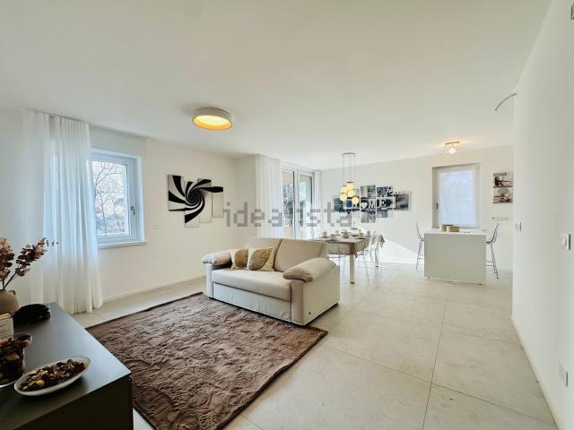 Appartamento in vendita di 123 m² in Viale Venezia, 400