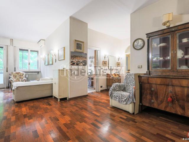 Appartamento in vendita di 123 m² in Viale Alfredo Oriani