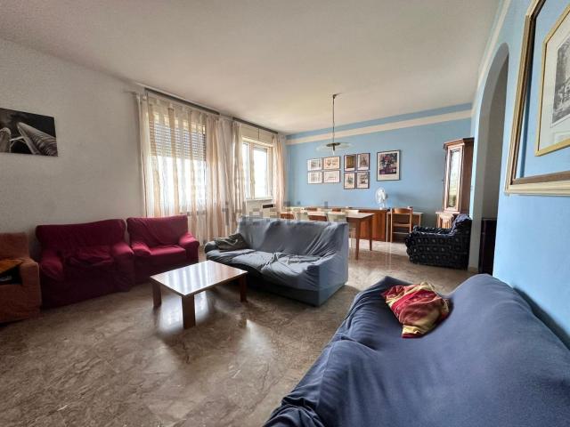Appartamento in vendita di 123 m² in Viale Antonio Silvani