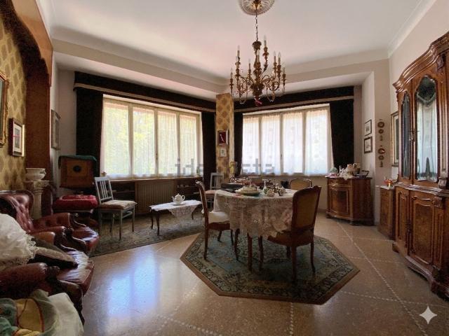 Appartamento in vendita di 123 m² in Largo Michele Unia, 9