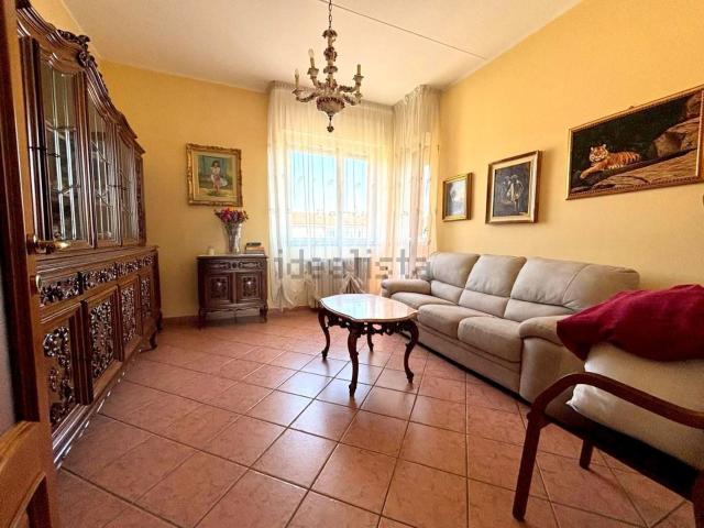 Appartamento in vendita di 123 m² in Strada del Drosso, 164
