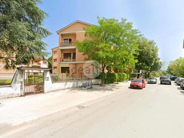 Appartamento in vendita di 124 m² in Via America, 30