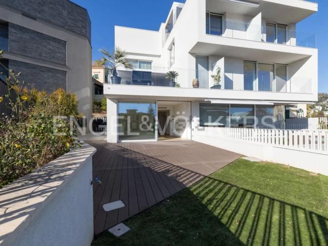 Appartamento in vendita di 124 m² in Via Adelasia