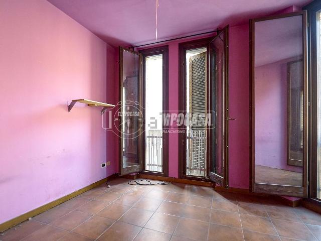 Appartamento in vendita di 124 m² in Via Altobello Melone